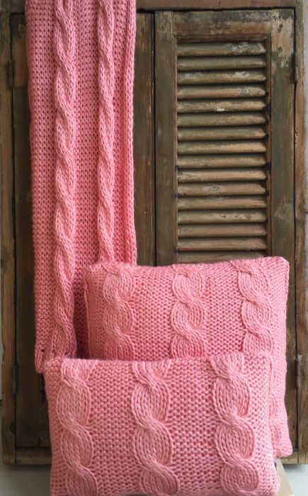 throw knitted cables pattern coral pink 130x170cm