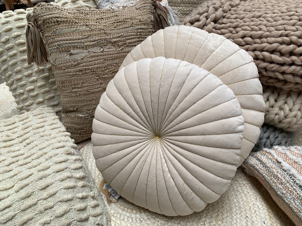 throw luxury thick knitted beige 125x150cm